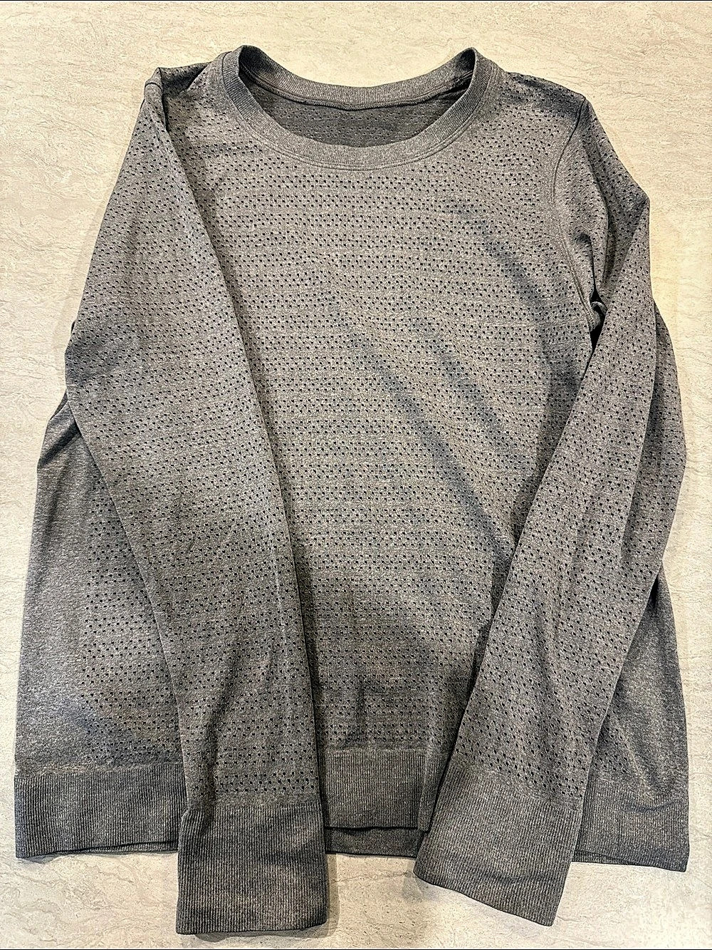 lululemon Swiftly Tech Long Sleeve Gray Crewneck Top